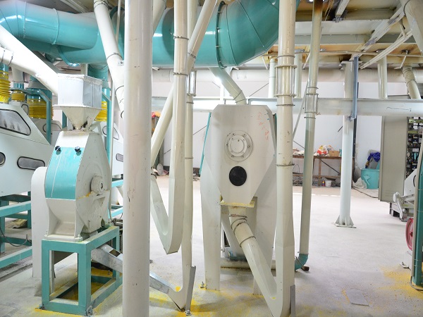 全自動<a href=http://m.gczcqf.cn/product/6/ target=_blank class=infotextkey>玉米加工設(shè)備</a>